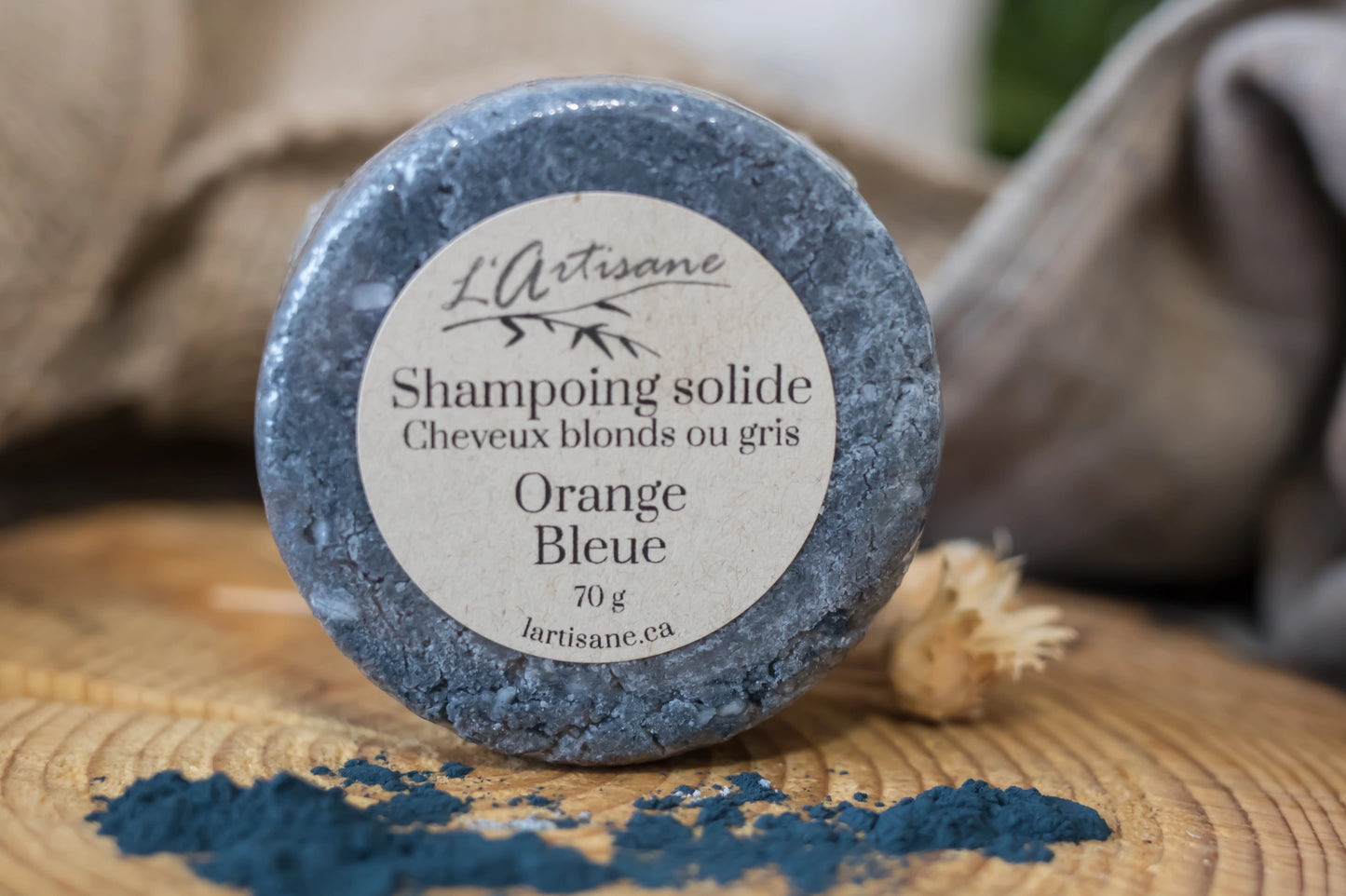 Blue-orange - Blonde, grey or white hair